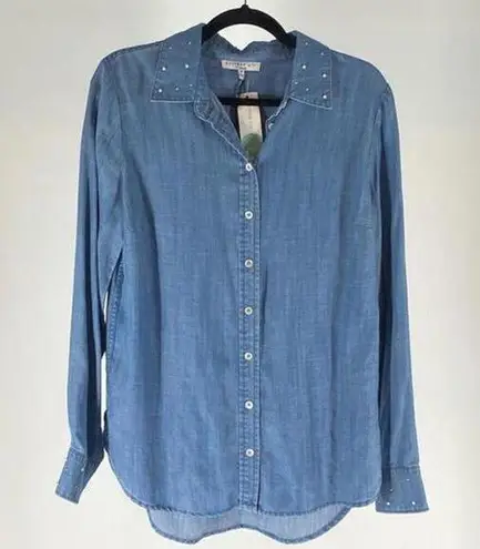 Current Air Stylish Button-Up Denim Shirt with Studded Collar