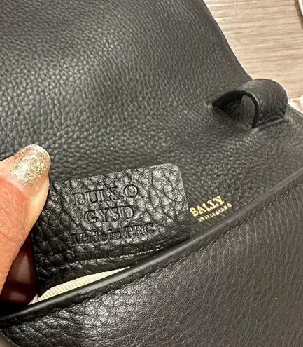 Bally black unisex genuine leather Can be used as a shoulder bag or belt bag,only try