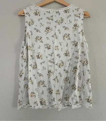 Skies Are Blue Floral Sleeveless Blouse - White and Yellow