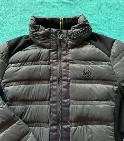 Michael Kors  Women's Puffer Jacket Gray Packable Hidden Hood Size M