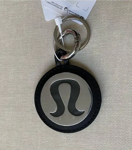 Lululemon Logo Keychain - Silver/Black