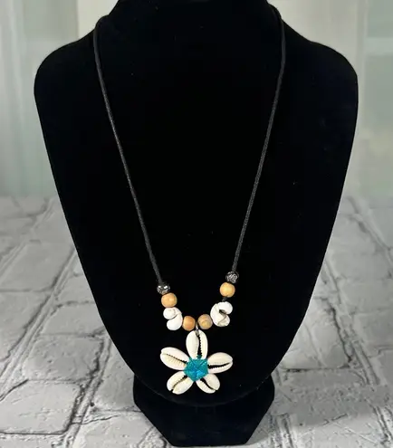 Flower Shell Necklace On Thin Rope Beach Hawaiian Bohemian Necklace 16” Tan