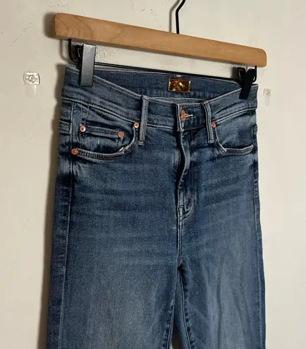 MOTHER Denim MOTHER- The Weekender Fray in Walking On Coals Denim Blue Jeans