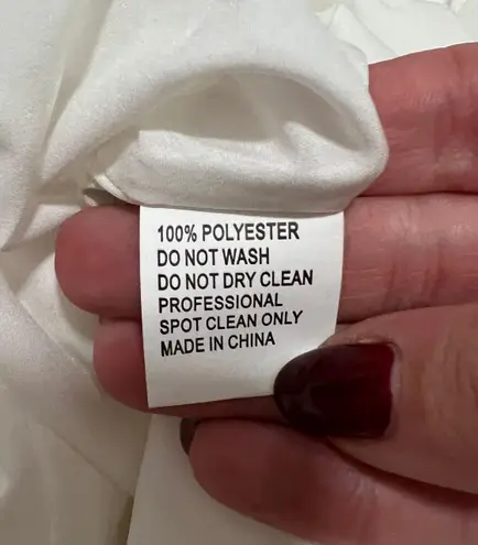 Mac Duggal NEW Ieena For Pleated Halter Neck Flowy Gown In White