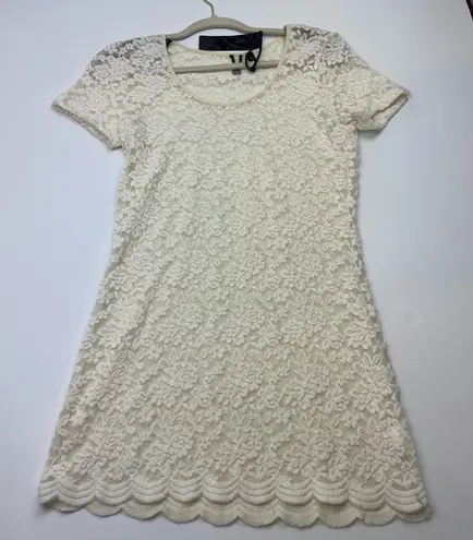 BKE Boutique Buckle Cream Stretch Lace Mini Dress Tunic Womens Medium NEW *FLAW
