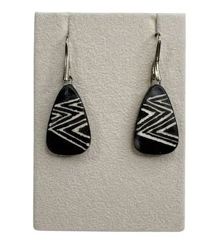 Polished Slate Stone White Zig Zag Rounded Triangle Earrings Gray