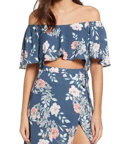 Leith  Teal Floral Off Shoulder Cropped Top in Grey Grisaille Garden Floral