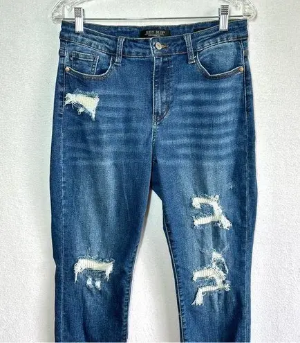 Judy Blue Boyfriend Fit Blue Jeans 9/29 Thermal Insert Patch Distressed Stretchy