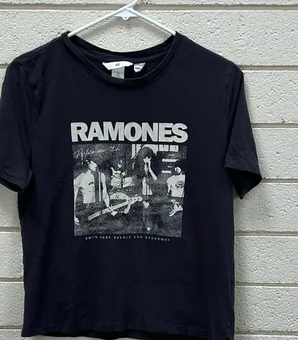 H&M  Ramones Gray Band Tee size S