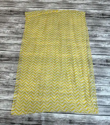 infinity Unbranded Women's  Neck Scarf Sheer Yellow White Chevron Zig Zag Light