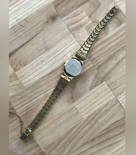 Seiko Gold Plated Vintage Ladies Watch Gold-Tone Dial Hands Markers