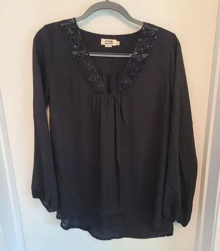 Molly Bracken Women's Size M / L Top V Neck Embroidered Sequin Boho Flowy