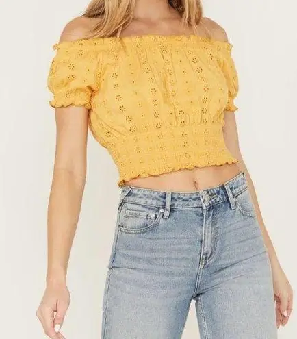 WOLF WOMEN'S KNIT EYELET SMOCKED CROP TOP SZ L Yellow Size L