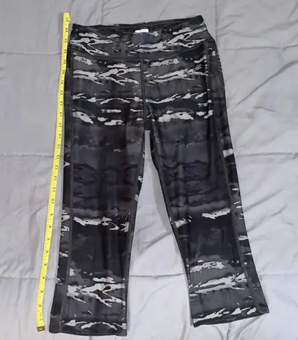 The North Face  Camo Crop Leggings 