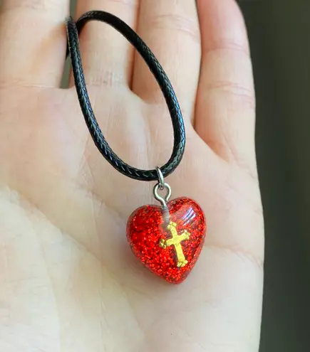 Handmade aesthetic vintage goth romance cute style red heart & cross simple necklace👼❤️