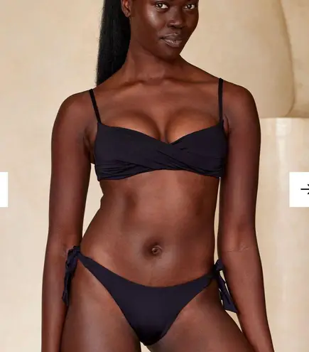 Monday Swimwear Bikini Black Size M