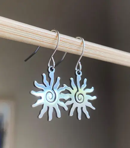 Handmade simple retro vintage boho funky hippie style stainless steel sun dangle earrings☀️