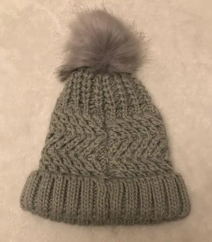 West Loop  Women’s Gray Knitted Pom Pom Beanie - Image 3