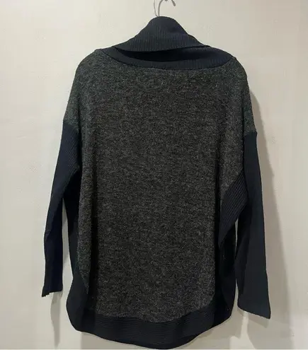 Anthropologie A'reve women Top sweater turtleneck Oversized Black Gray Sz Small