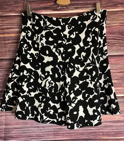 Katherine Barclay Montreal Flower Printed Skirt. Size 10
