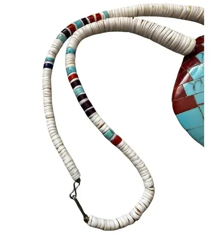 Santo Domingo Shell Festival Necklace with Block Turquoise Blue