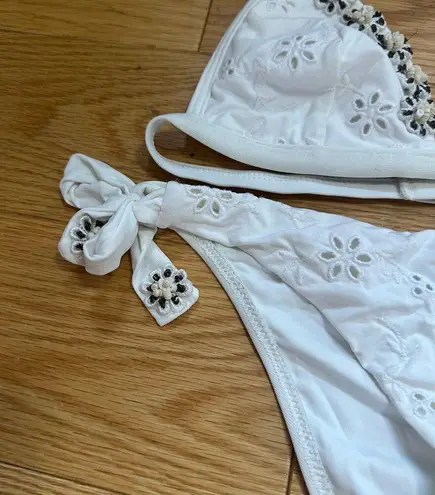 Valery Blu White Eyelet Bikini with Floral Beading Detail Size S NEW WITHOUT TAG