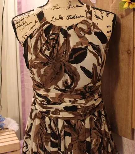 Evan Picone 🔥REDUCED 🔥 Open Shoulder Earth Tone Dress