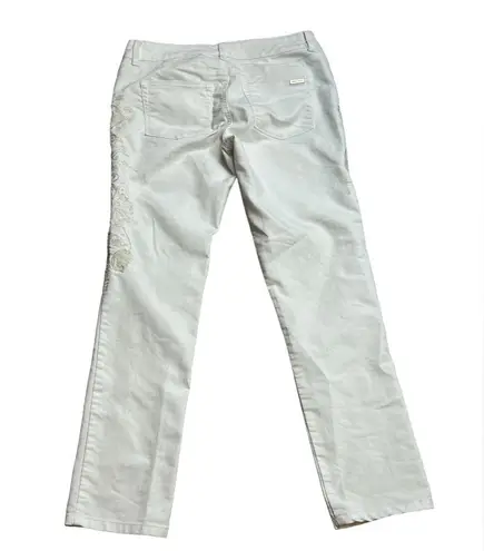 White House | Black Market  Classic White Embroidered Slim Ankle Jeans Size 4R