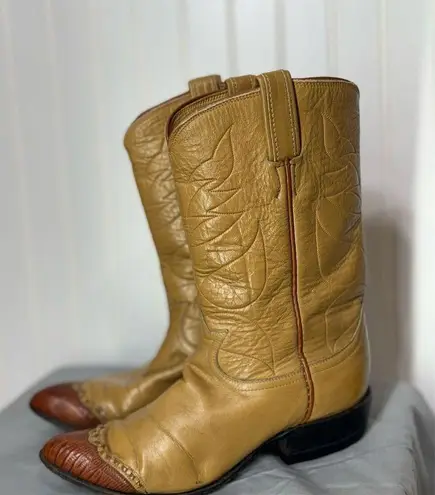 Tony Lama Vintage 7040 Women’s Cowboy Boots 7B Tan Western Rodeo R Toe USA