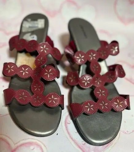 Jasmin Red Boho Comfy Ornate Design Womens Sandals Slide on Flip Flops Size 8.5