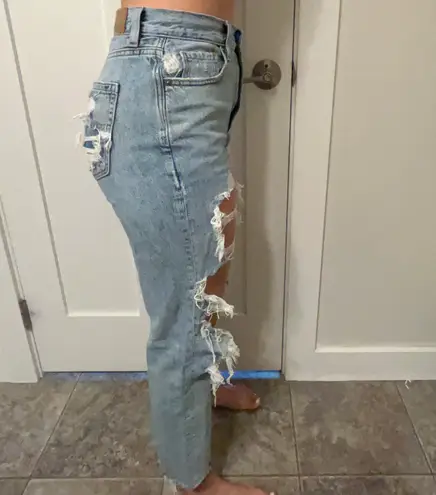 American Eagle AE Ripped Mom Jean- Blown Out Blue