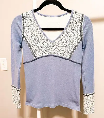 Purple and White Floral WaffleKnit Longsleeve Shirt size XS