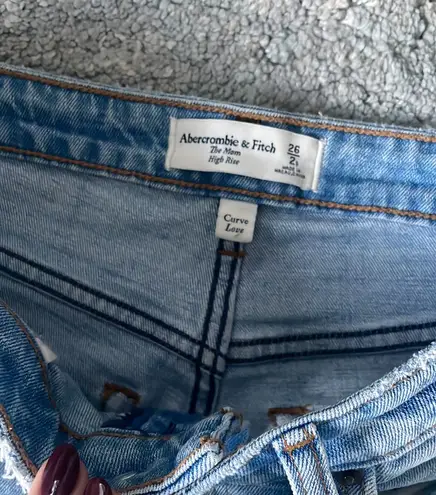 Abercrombie & Fitch Curvy Love High Rise Mom Jean (short length) thumbnail 2