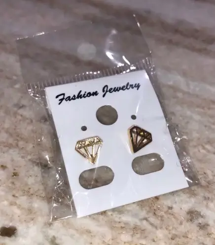 Geometric Diamond Shaped Stud