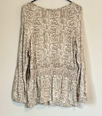 Absolutely Famous NWT Cinched Waist Taupe Animal Print Top - XL