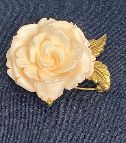 Vintage Resin Flower Brooches Gold Tone Rose Pins Bundle 80s 60s Costume Jewelry Pink