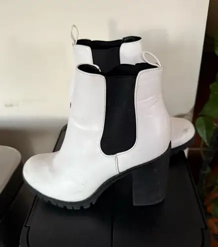 White and Black Chunky Heel Ankle Boots Size 7.5 - Image 1