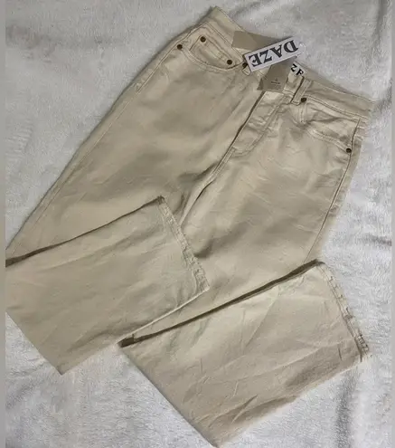 NWT DAZE STRAIGHT UP IN RAW CUT Jeans Color Bone/Cream/Neutral Size 27 Tan