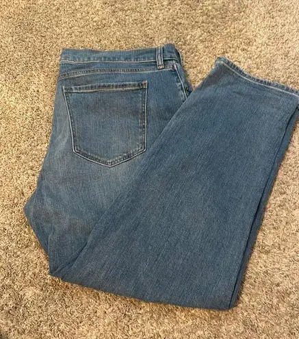 Old Navy Mid Rise Boyfriend Jean Shorts