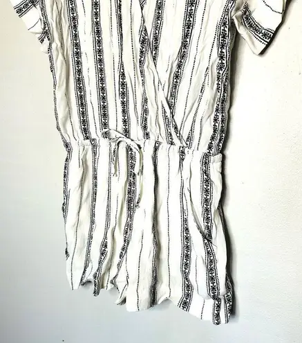 Fifteen Twenty Women's White Surplice Wrap V-Neck Striped Romper Size Large