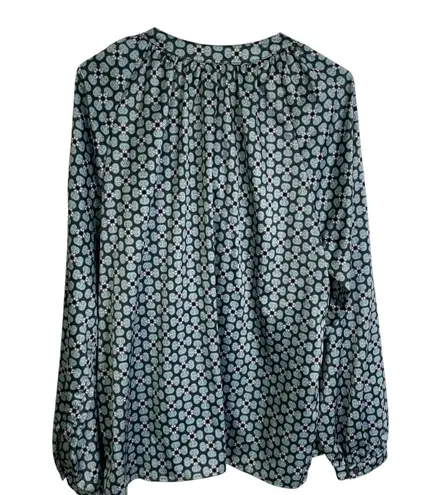 Lesley Evers Top Womens 1X Plus Blue Long Sleeve Button Up V Neck Printed