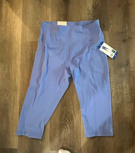 32 Degrees Heat NEW NWT 32 Degrees Periwinkle Cropped Workout Pants