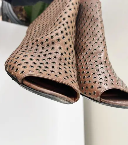 Givenchy  Perforated Eyelet Grommet Kitten Heel Tan Peep Toe Size 8.5