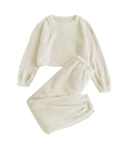 Zaful NEW Fuzzy Pajamas Set Cream 2 Pc Loungewear Sleepwear L Size L 23 New With Tags From Mackooniebug