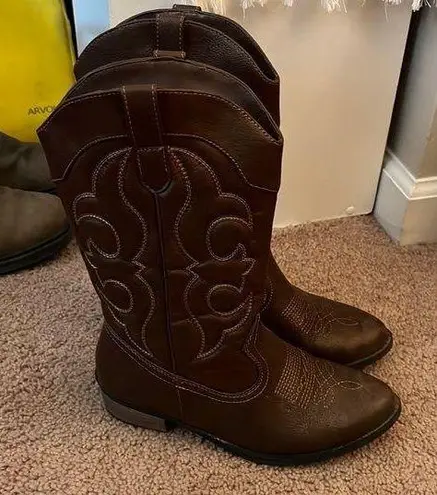 Cat and jack  Brown Zipper Western Cowboy Boots Size 5 Youth Size 7 Woman’s