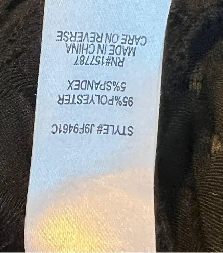 Jolie & Joy By FCT with Love Size XL Long Sleeve Crewneck Mini Crop Top