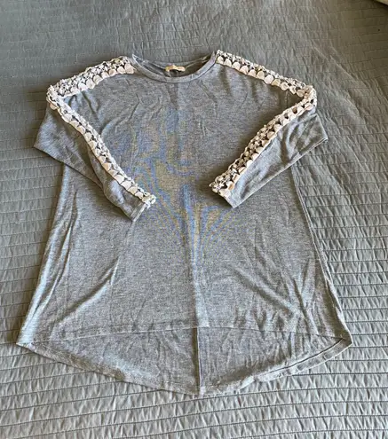 Orange Caramel GUC Thin Gray Lace Sleeve Sweater