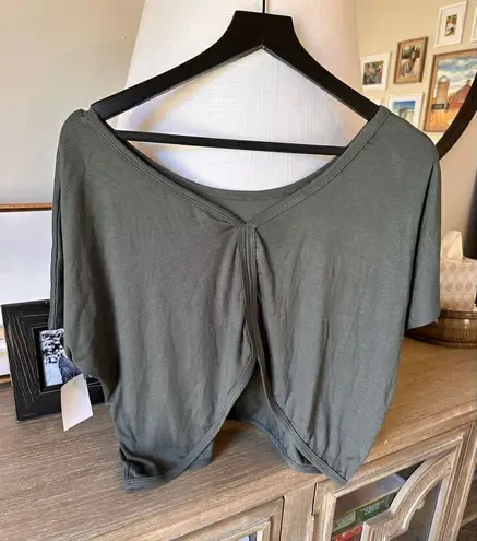 Vimmia NWT Oversized Boatneck Short Sleeve Top Olive Green Women’s OneSize