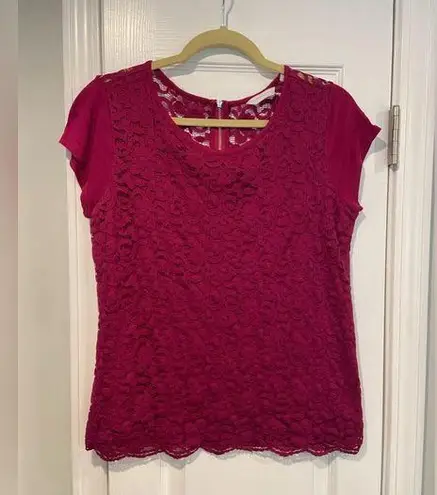 New York & Co Size M Magenta Lace Short Sleeve Stretch Zip Back Top Pink Size M