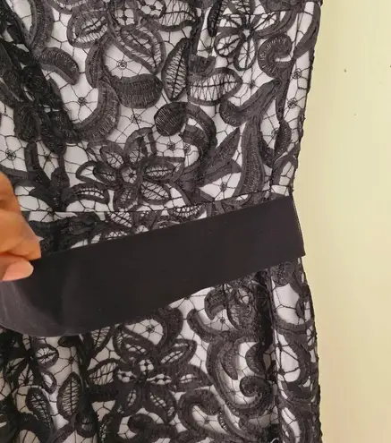 Tadashi Shoji Black and White Floral Lace Sheath Dress Belted Women's Size 2